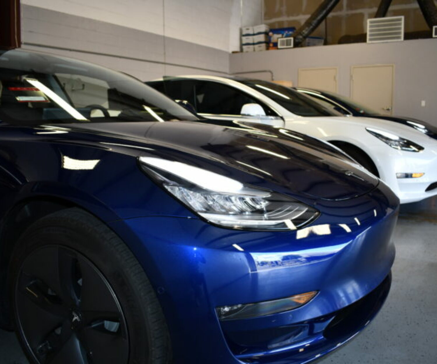 Quality Auto Glass Showroom 768x512 1